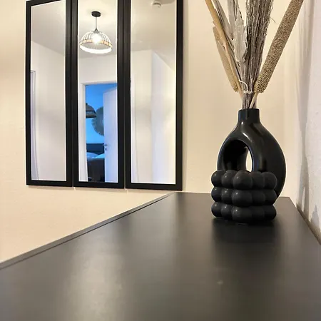 Amao Grey - 86 M2 - Balcony - King-size Beds - Free Parking - Near Europa-park - Up To 12 Guests With 2 Units * Rheinhausen