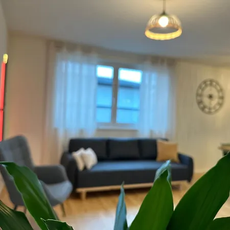 Apartment Amao-grey I 86qm I Modernes I 86qm I Balkon, Netflix I Parkplatz I Naehe Europa-park Rheinhausen