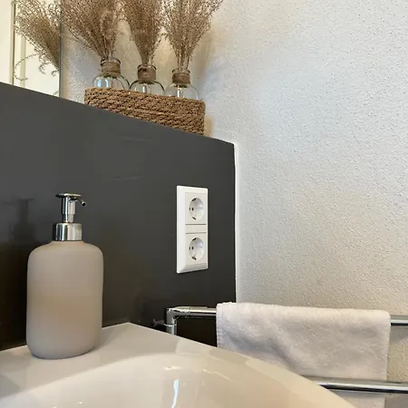 Amao Grey - 86 M2 - Balcony - King-size Beds - Free Parking - Near Europa-park - Up To 12 Guests With 2 Units